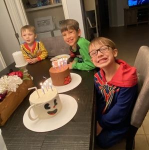 Meet your Posher, Elizabeth